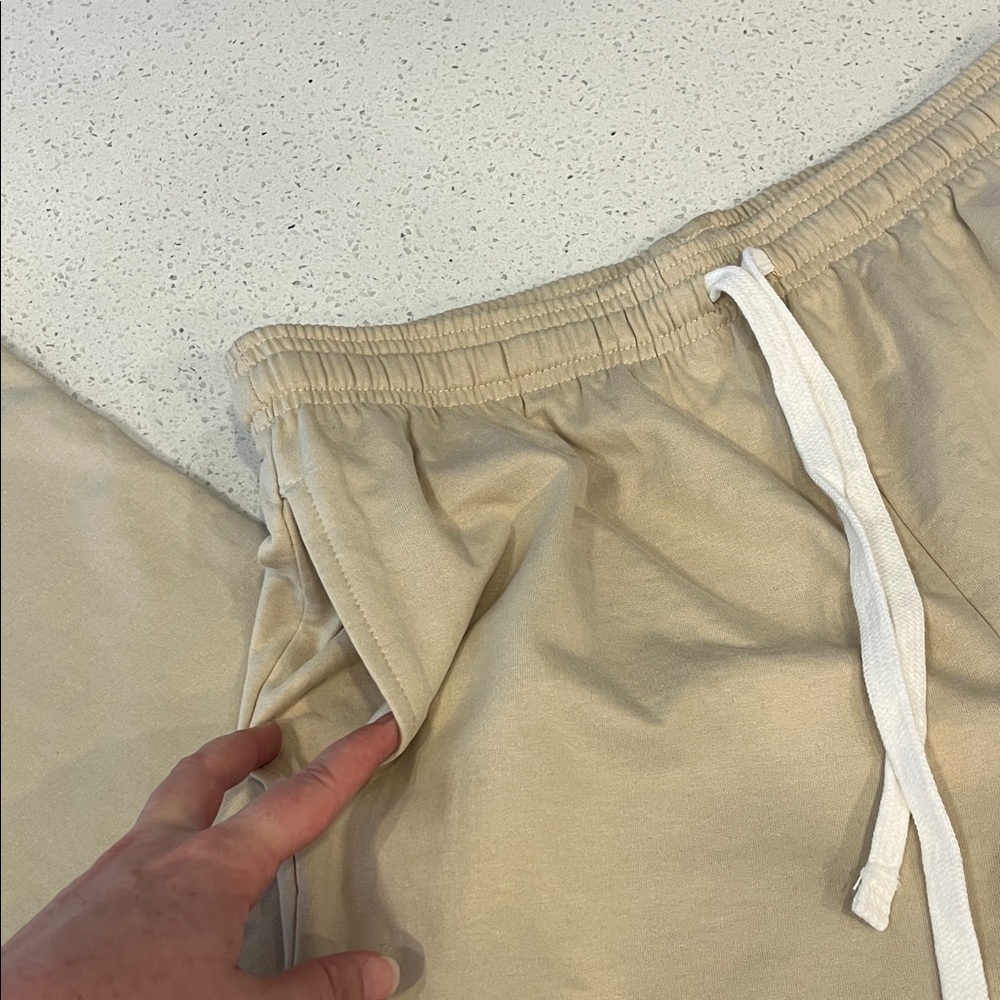 🚨SOLD ELSEWHERE🚨Drawstring Sweatpants with Pockets Size L NWOT - Picture 6 of 7